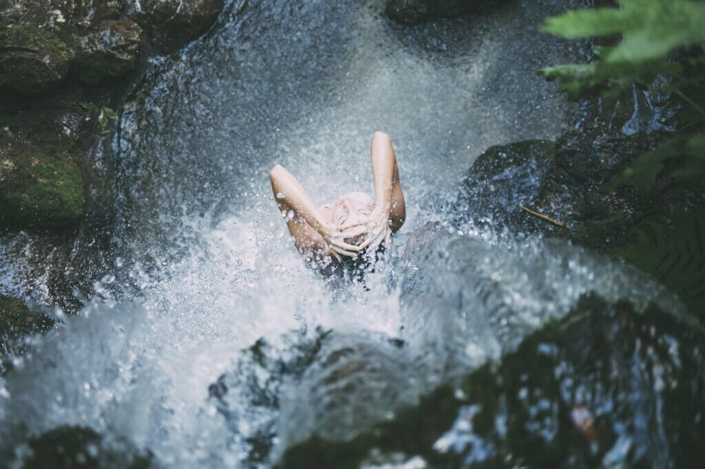 Waterfall Woman Showering Bathing - Pexels / Pixabay